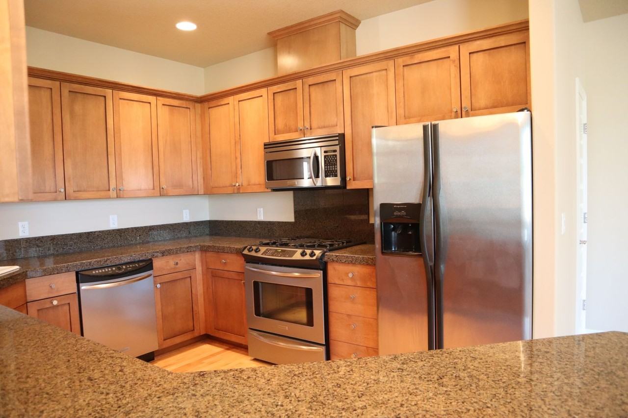 902 Nw 96th Cir - Photo 5 of 22