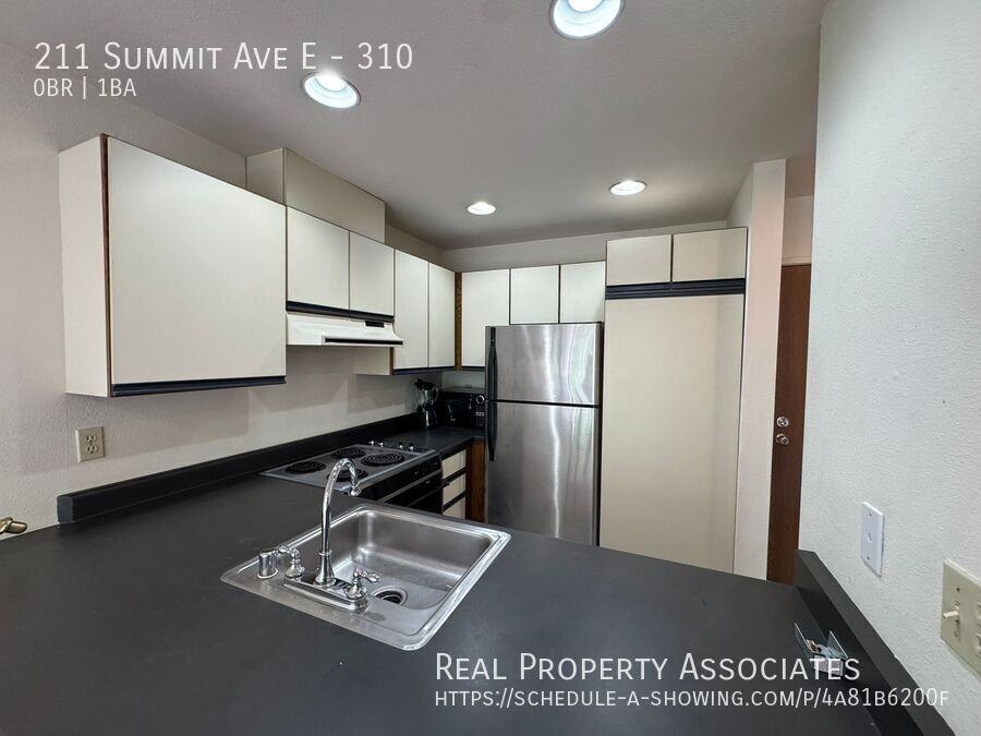 211 Summit Avenue East #310 - Photo 7 of 11