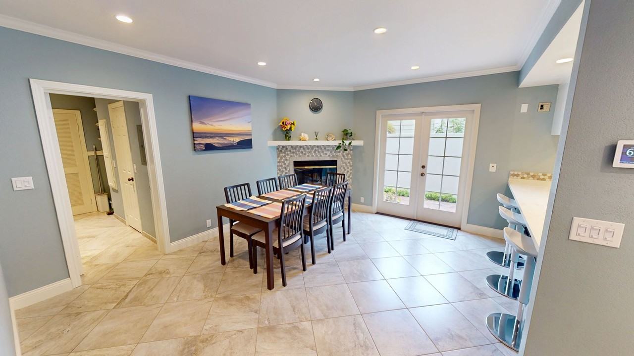 925 10th St #C - Photo 6 of 33