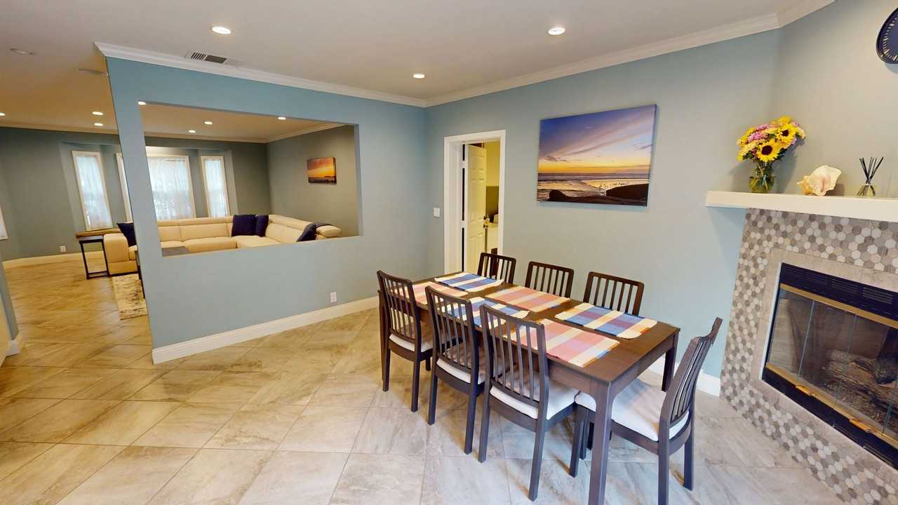 925 10th St #C - Photo 5 of 33