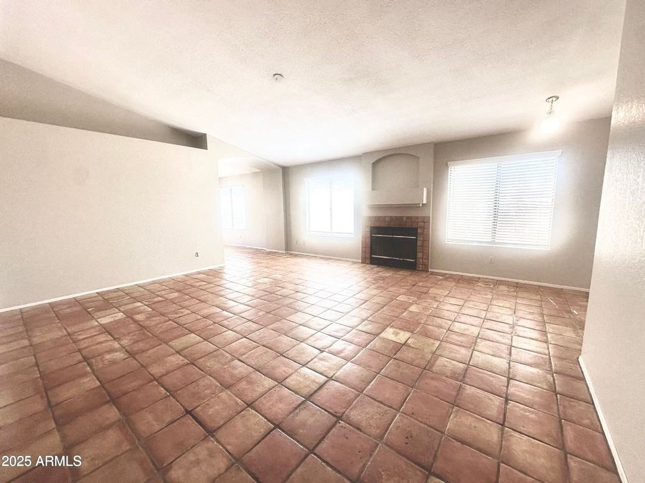 5781 W Jupiter Way - Photo 5 of 20