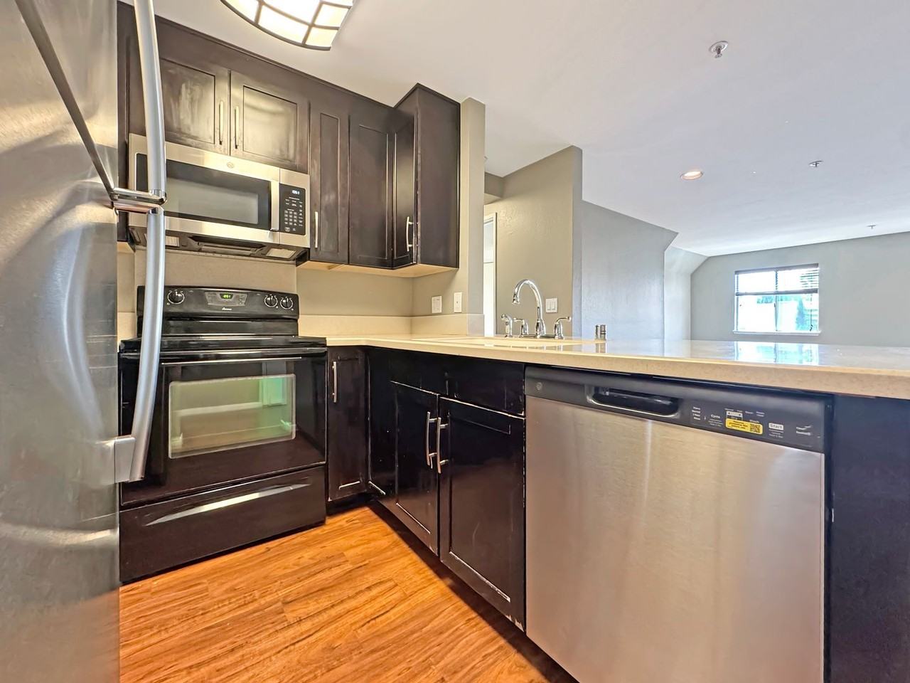 3550 Lebon Dr - Photo 6 of 15
