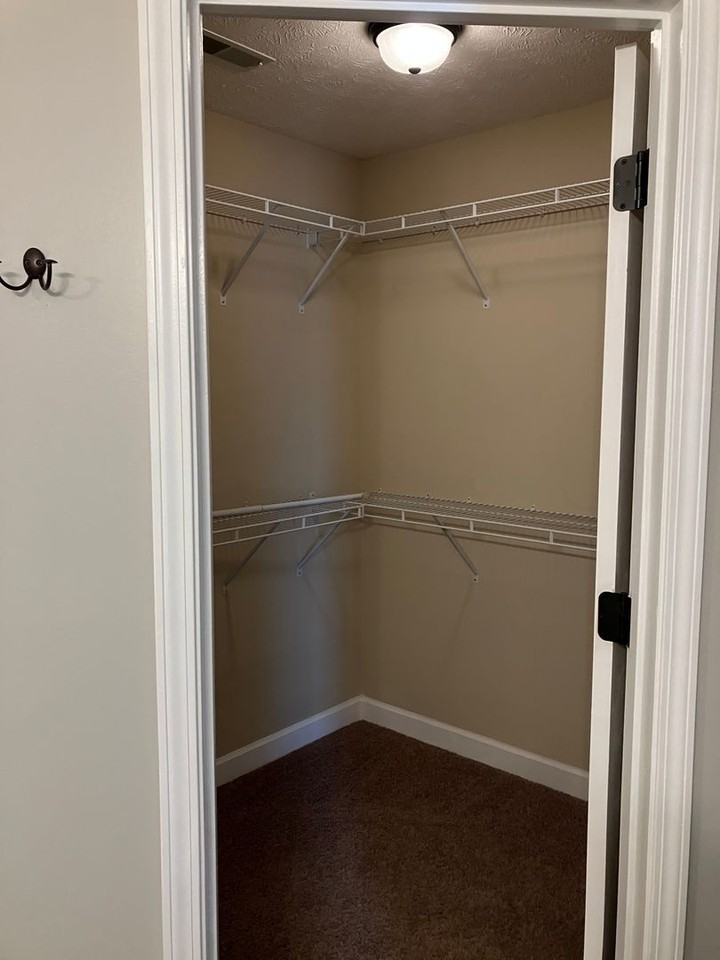 1026 Pusher Pl - Photo 7 of 11
