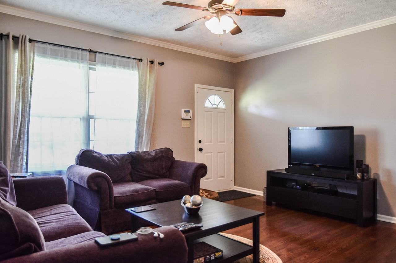 160 Welch Rd - Photo 3 of 11