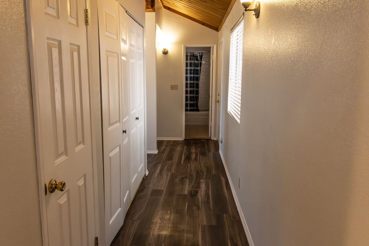 744 E Meadow Ln - Photo 5 of 16