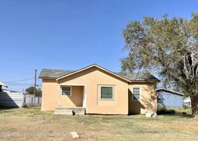 featured image of 2204 Sw 1st Ave