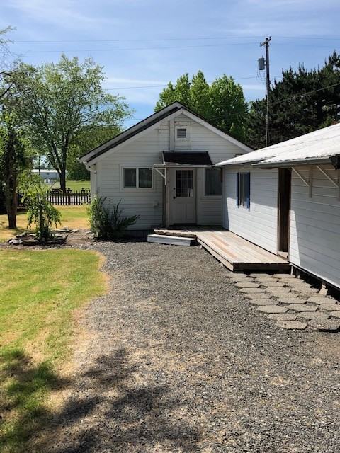 250 Sw 13th St - Photo 3 of 11