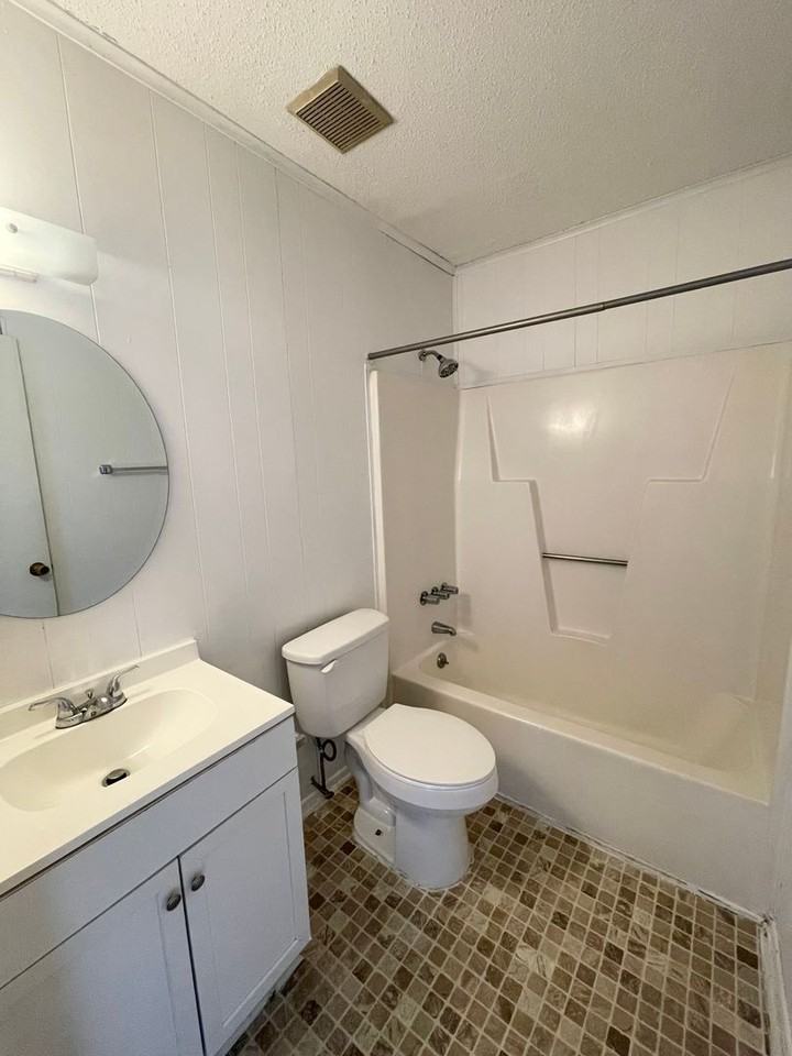 102 102 Ravenwood #B - Photo 5 of 10