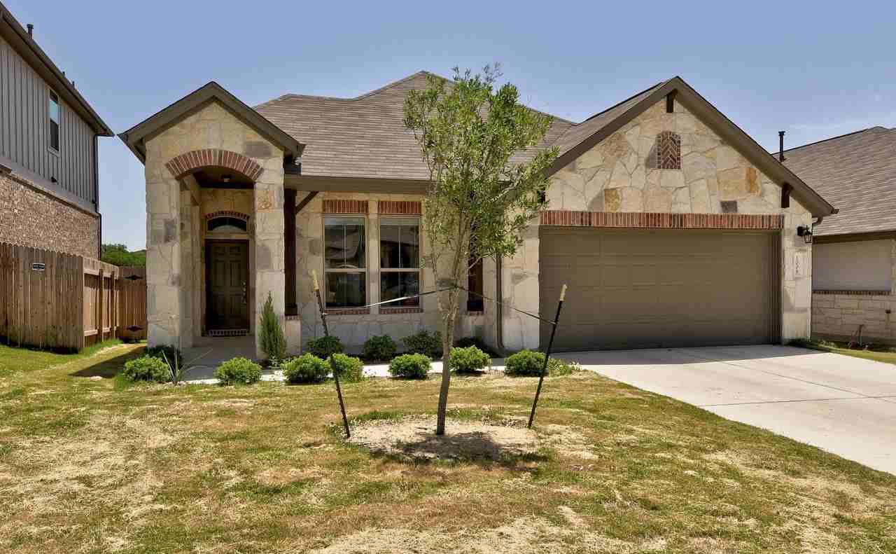 1008 Goldilocks Ln - Photo 3 of 25