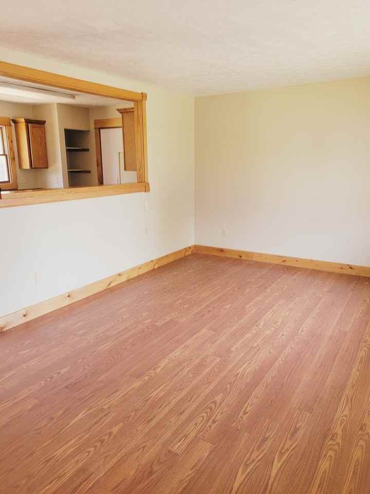 302 N Yellowstone Ave - Photo 3 of 21