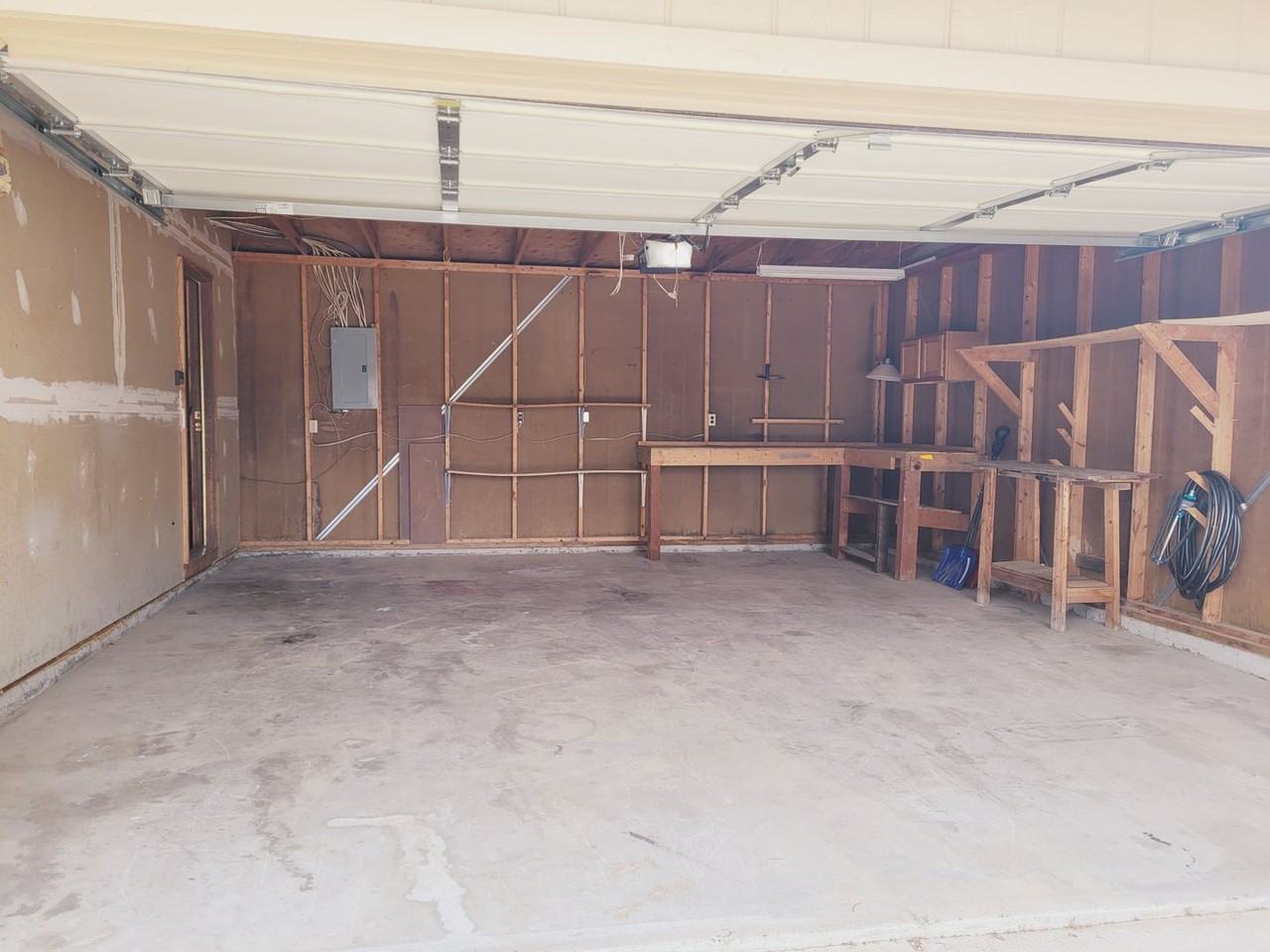 302 N Yellowstone Ave - Photo 6 of 21