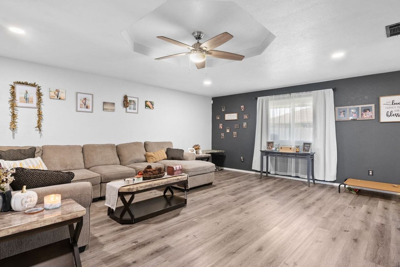 3410 Bugle Dr - Photo 4 of 17