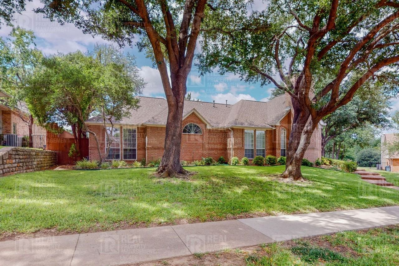 779 Pelican Ln - Photo 2 of 45