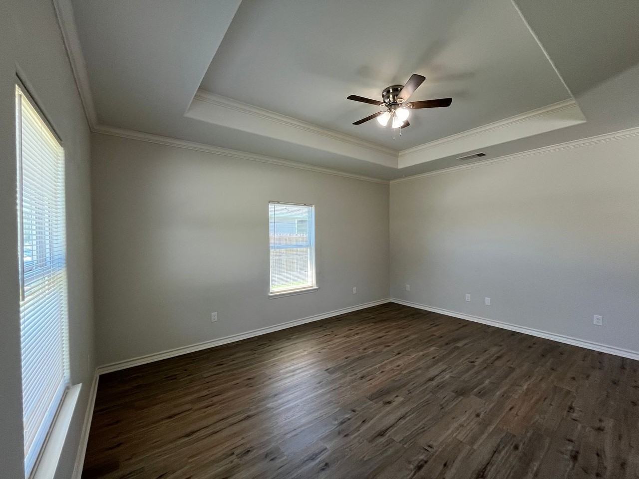 3449 Lawnview St - Photo 2 of 22