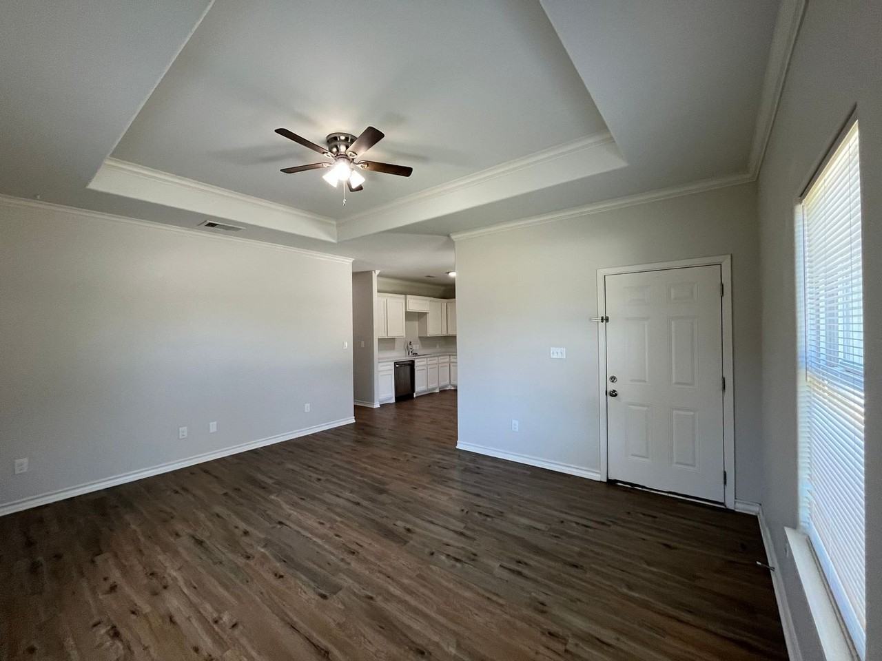 3449 Lawnview St - Photo 3 of 22