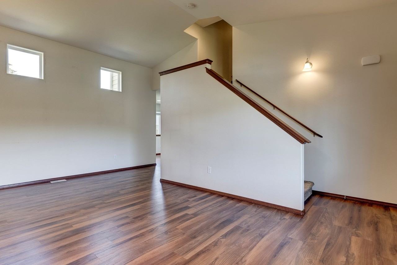 2555 Sw Navigator Loop - Photo 7 of 21