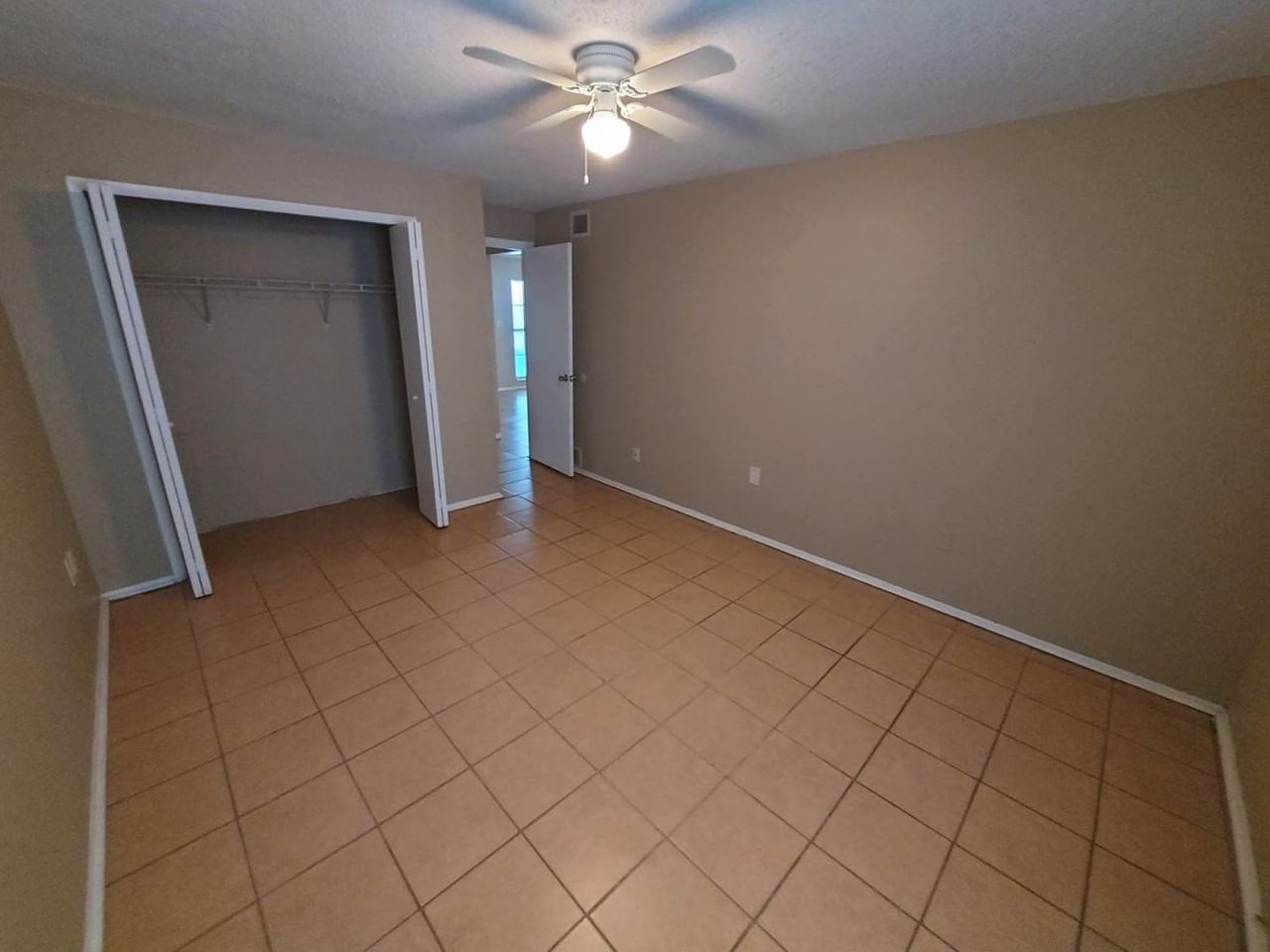 2731 Willow Run - Photo 2 of 8