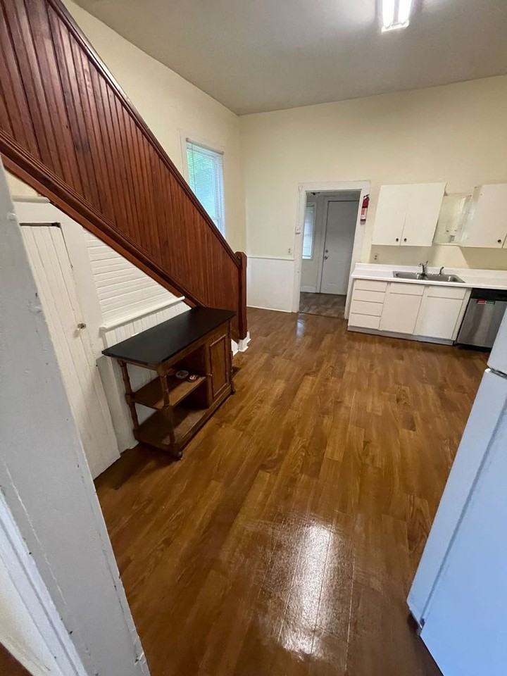 604 Kentucky St - Photo 6 of 15