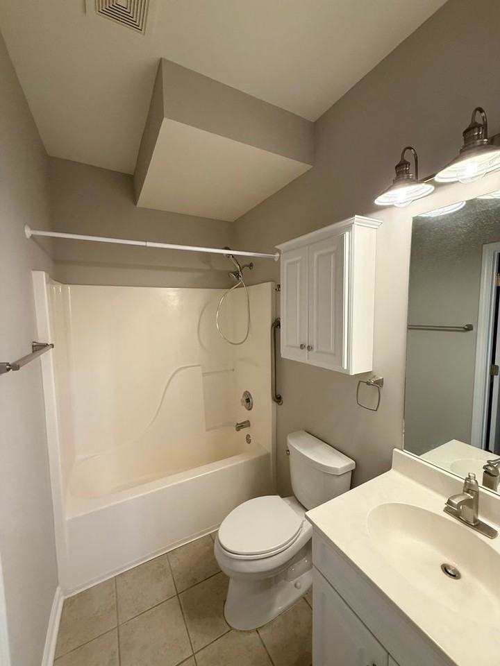 4101 Perrine St - Photo 7 of 18