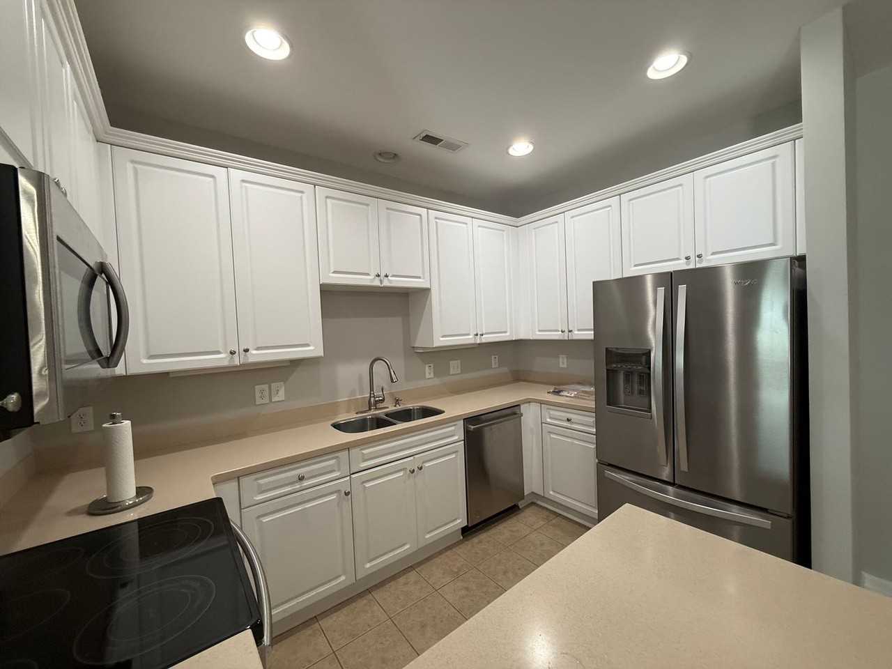 4101 Perrine St - Photo 4 of 18