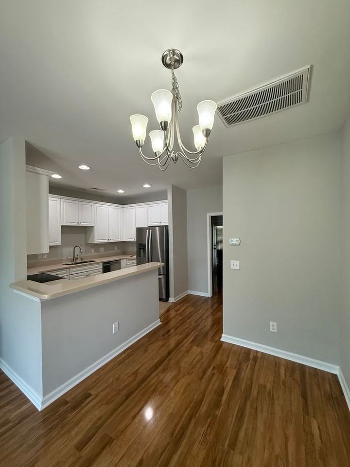 4101 Perrine St - Photo 2 of 18