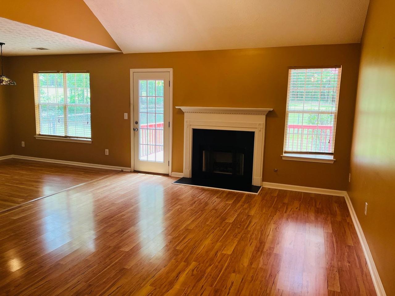 290 Hayward Bishop Way - Photo 3 of 32