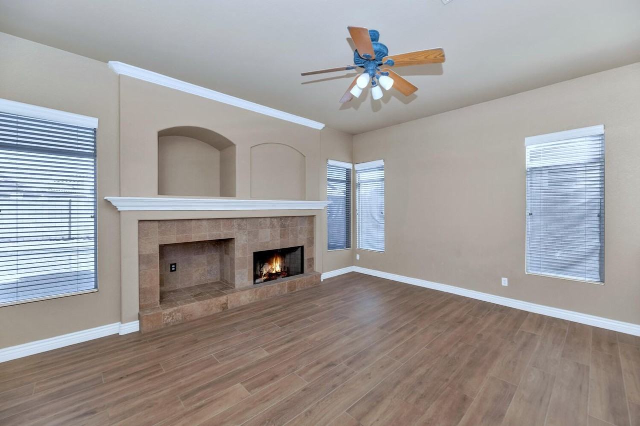 3382 W Harrison St - Photo 4 of 22