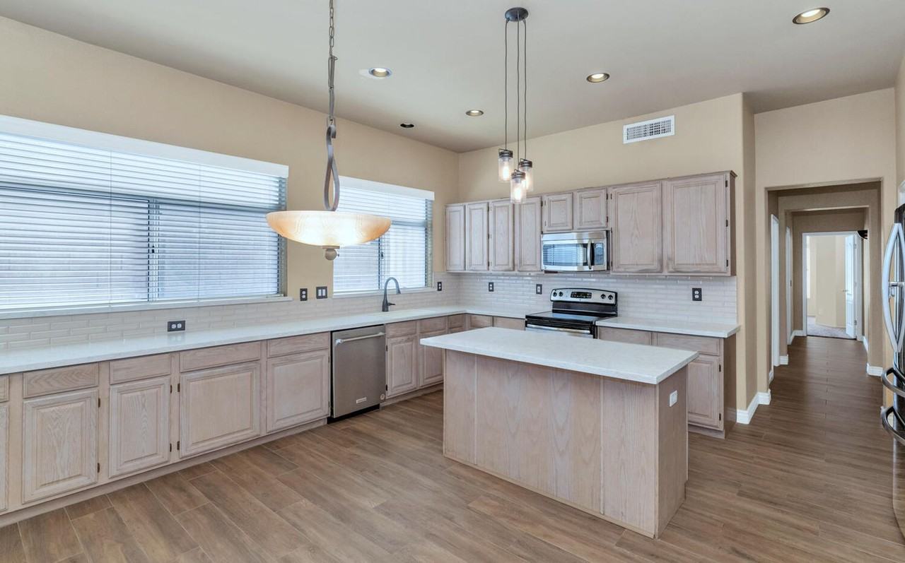 3382 W Harrison St - Photo 7 of 22