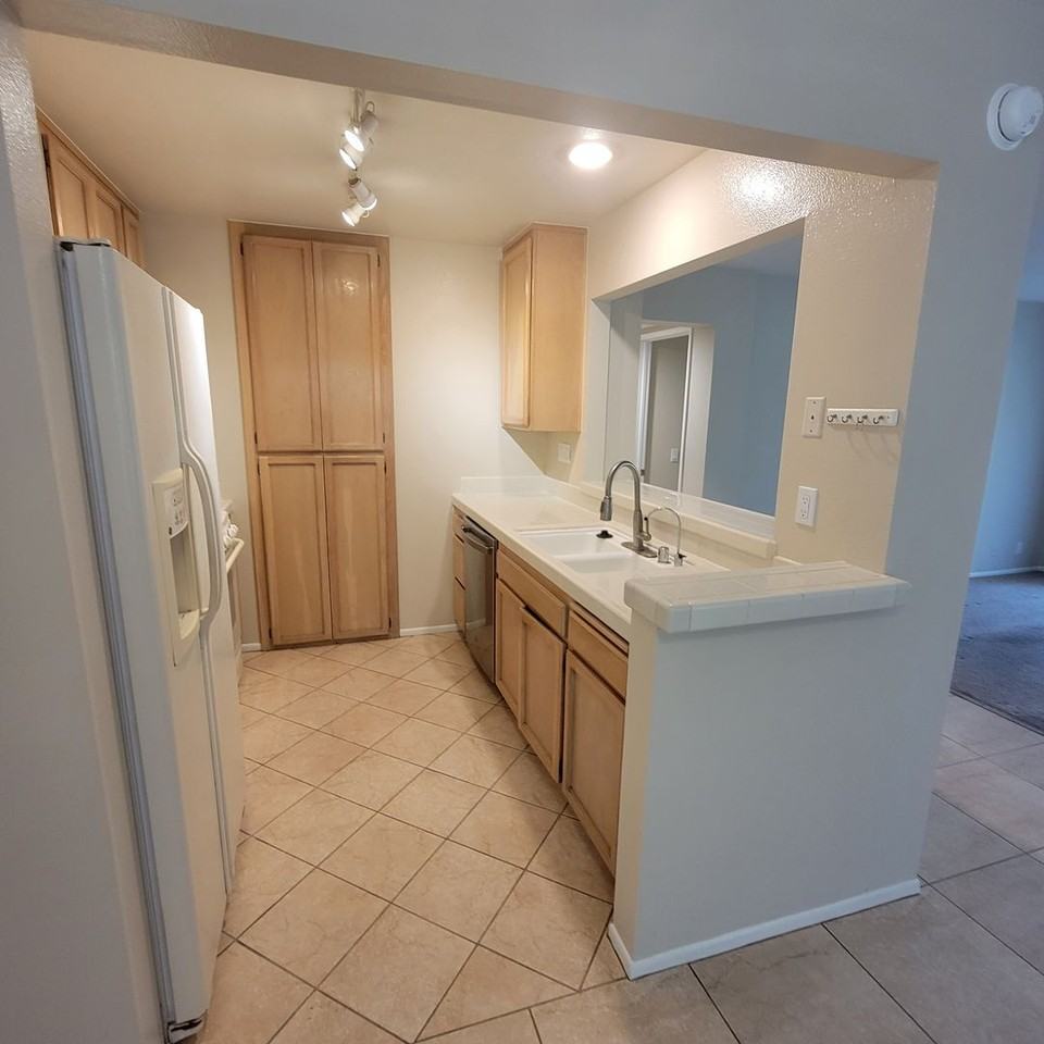 2323 Martinique Ln - Photo 3 of 28