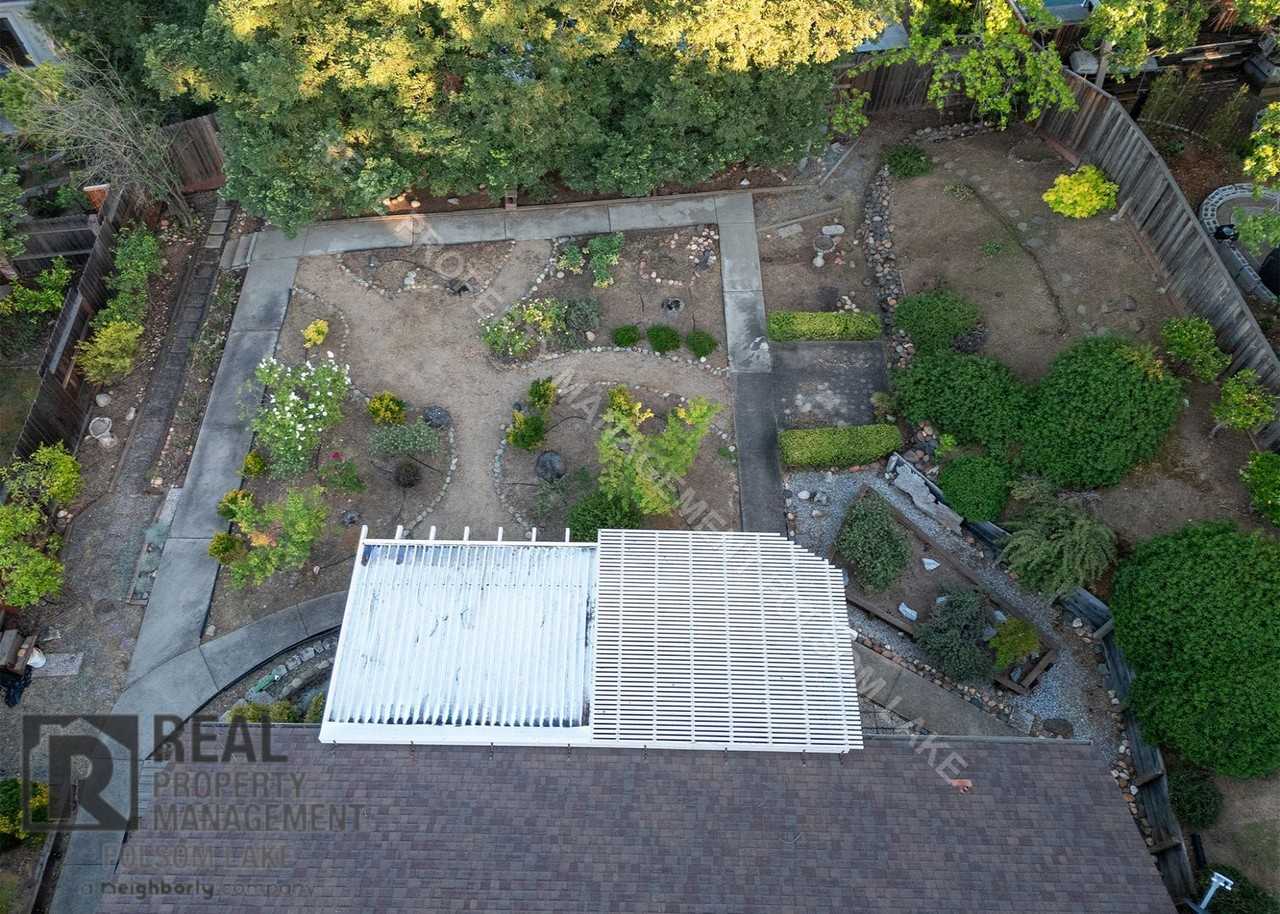 105 Wilson Ct - Photo 2 of 19