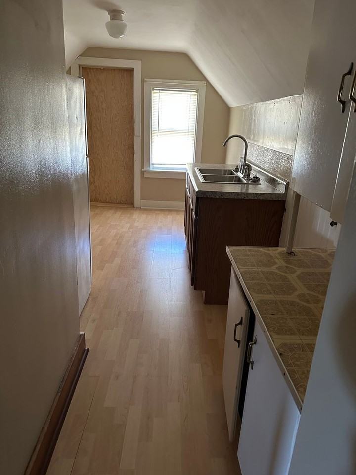 1324 2nd Ave N - Photo 7 of 14