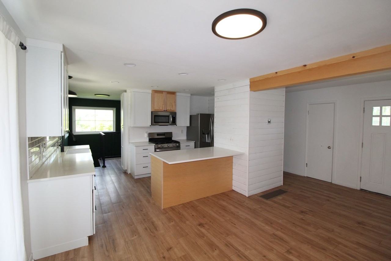 129 W 39th Ave - Photo 2 of 23