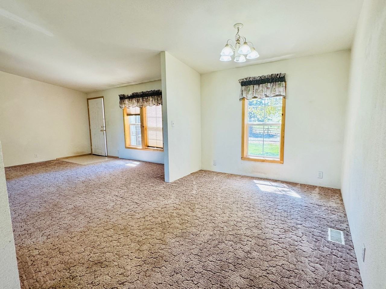 235 E Roosevelt - Photo 2 of 20