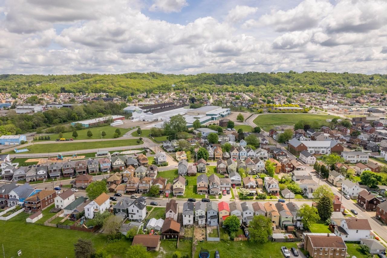 1625 Henrici St - Photo 5 of 34