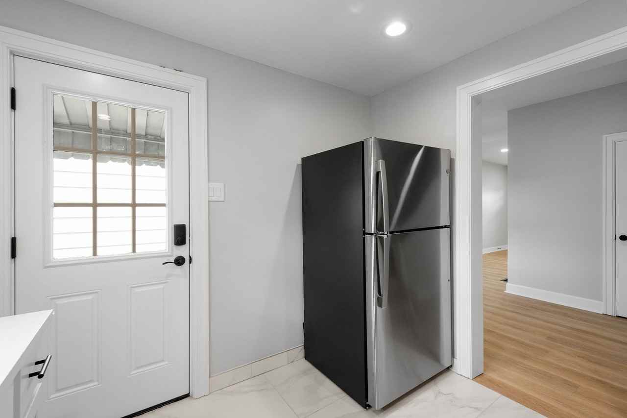 1625 Henrici St - Photo 7 of 34