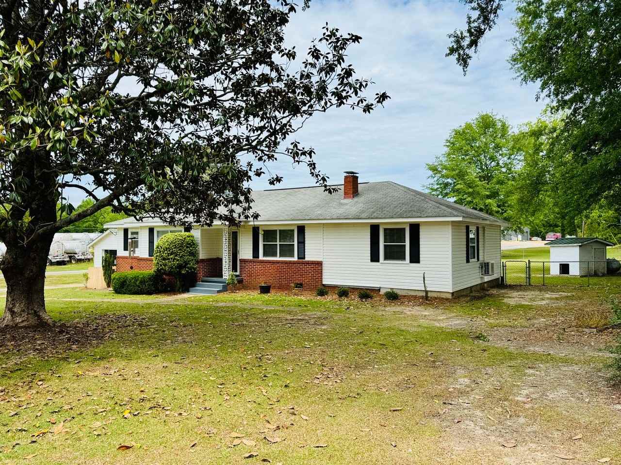 5555 Chana Creek Rd - Photo 2 of 47