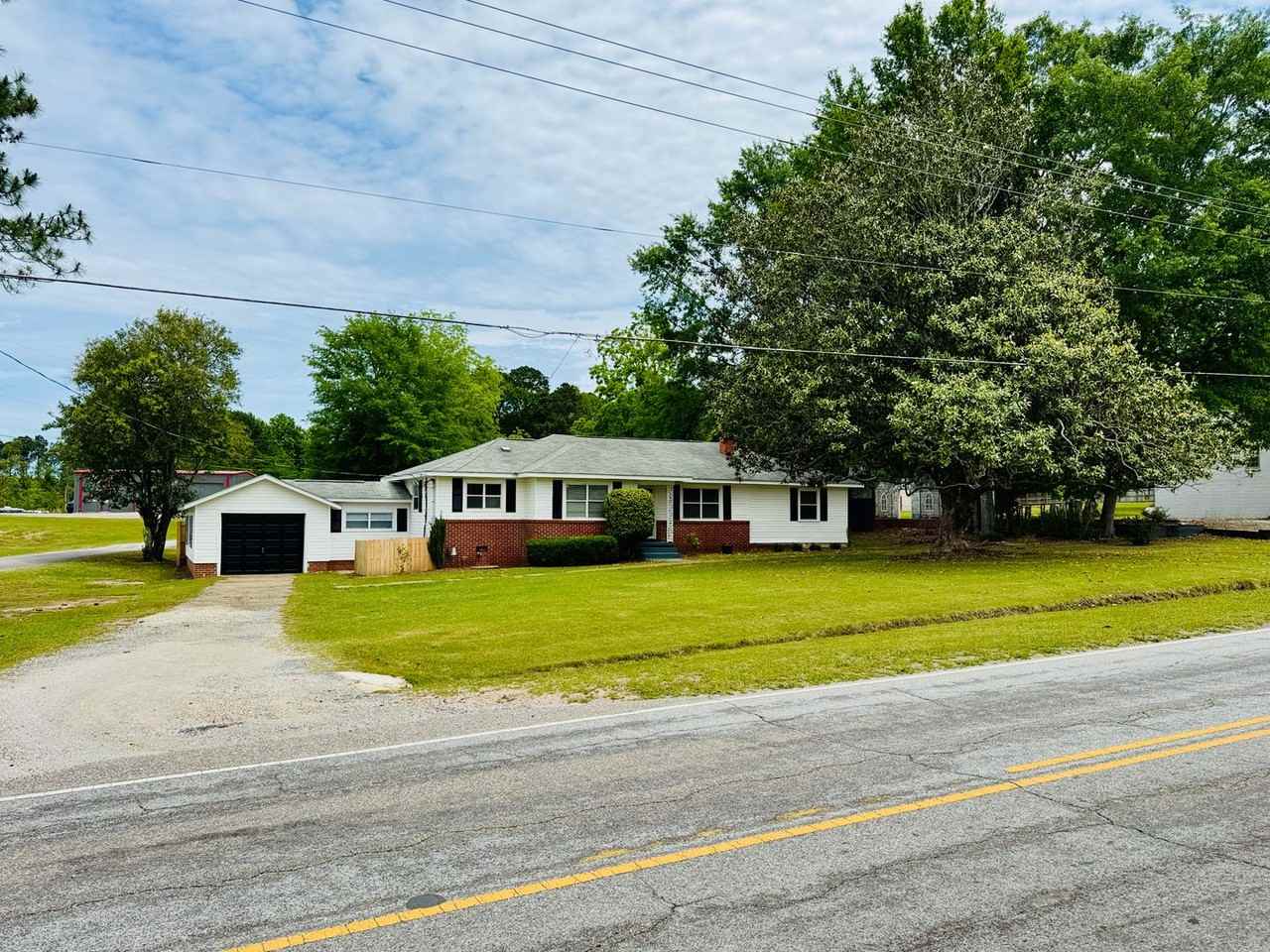 5555 Chana Creek Rd - Photo 3 of 47