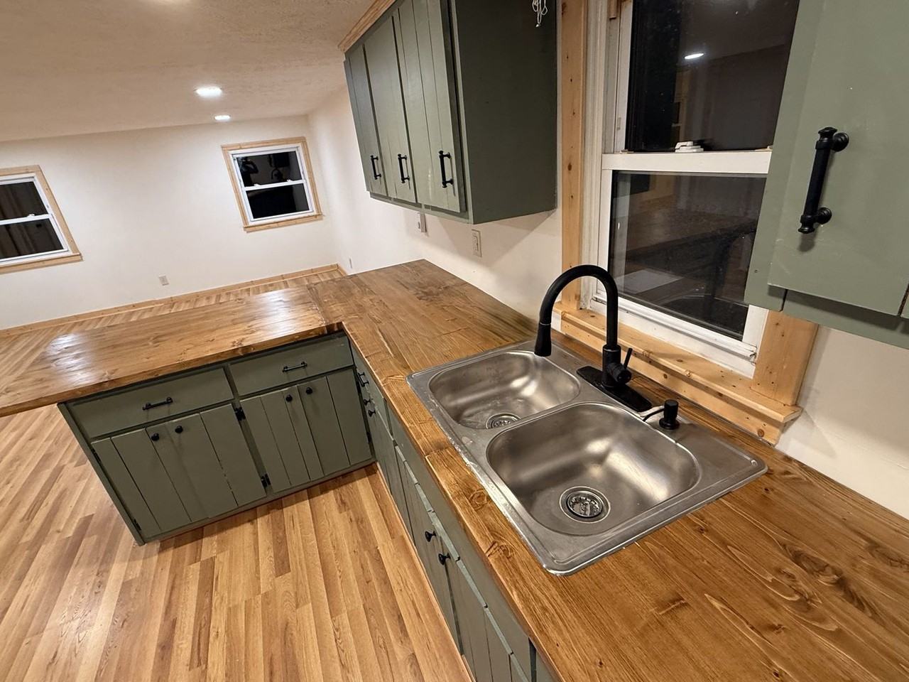 252 Wilcox Dr - Photo 5 of 11