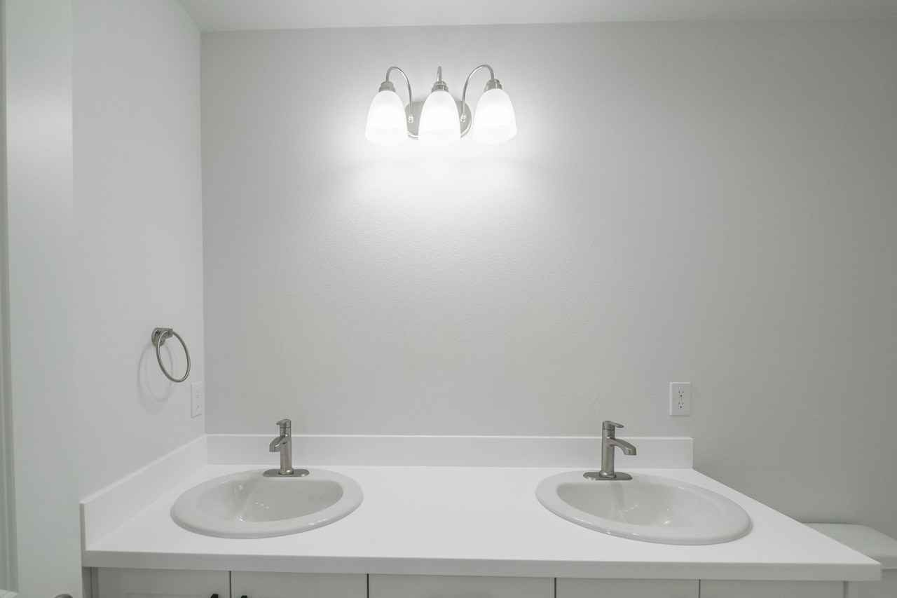 2443 Roll Tide Ct - Photo 3 of 16