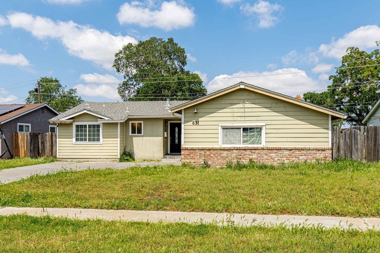 631 Morada Ln - Photo 3 of 37