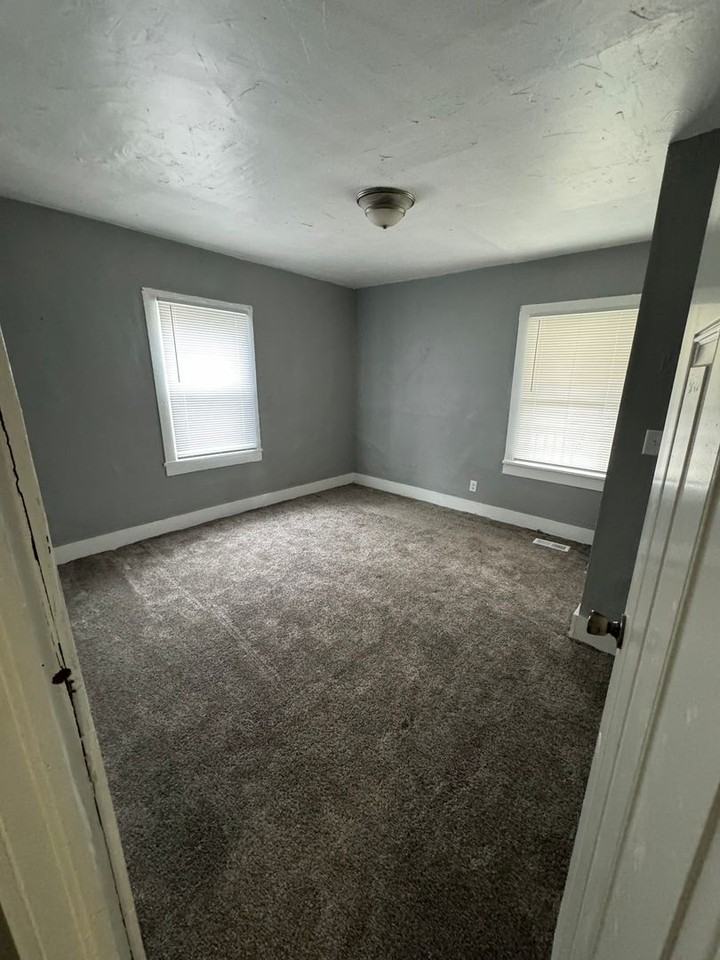 414 Congress St - Photo 2 of 6