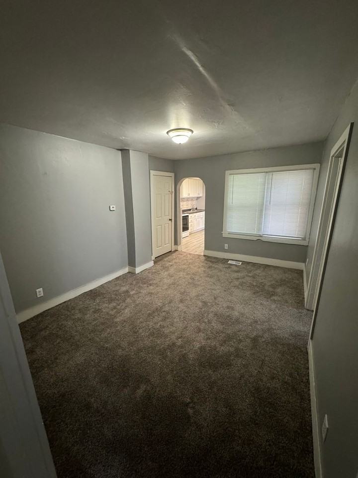 414 Congress St - Photo 3 of 6