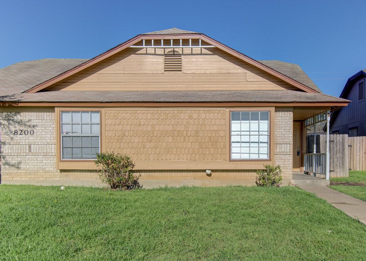 8200 W Gate Blvd - Photo 2 of 20