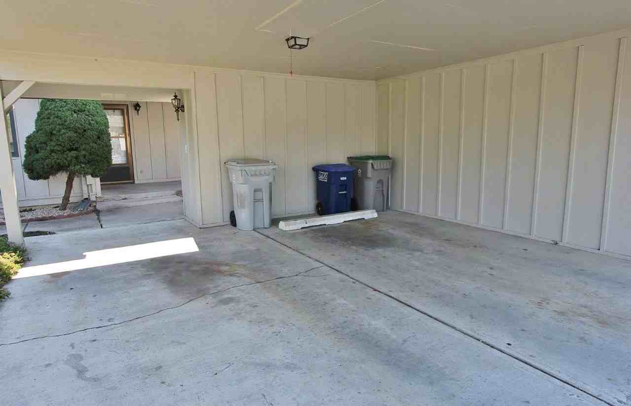 1118 S Abbey Cir - Photo 2 of 24