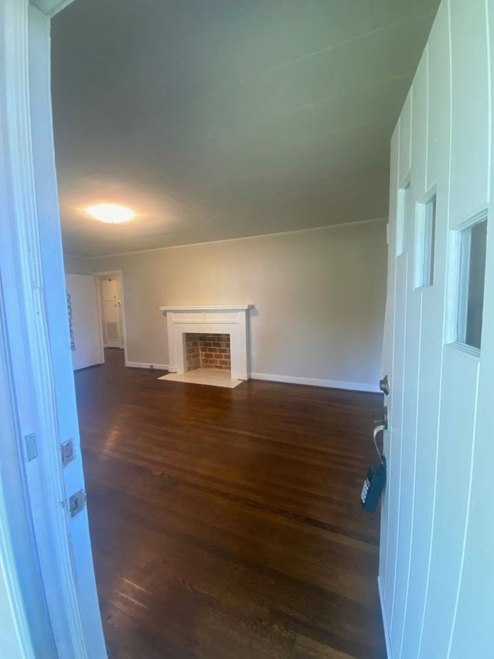 406 Winecoff School Rd - Photo 7 of 18
