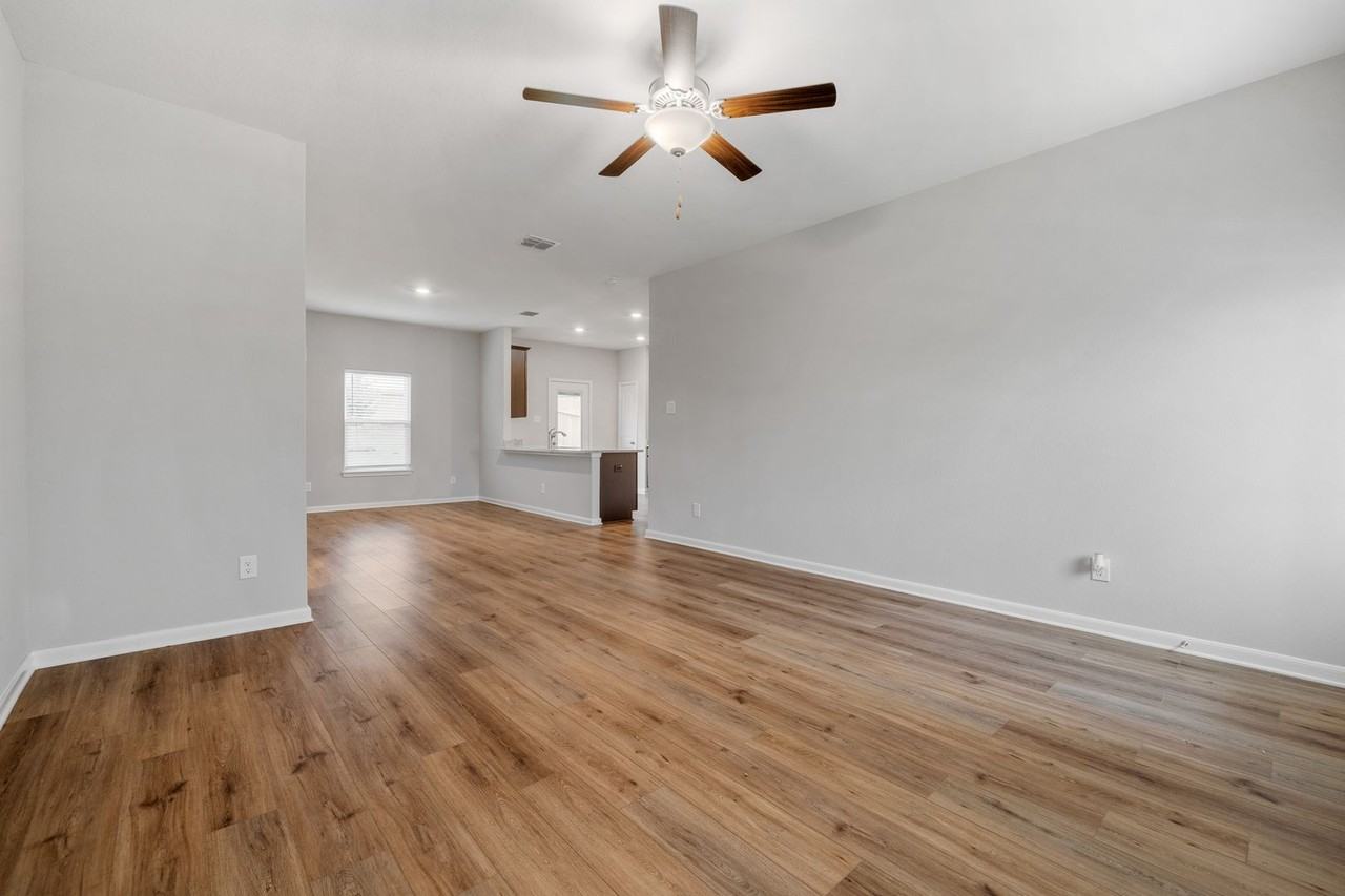 9234 Foxing Blfs - Photo 3 of 18