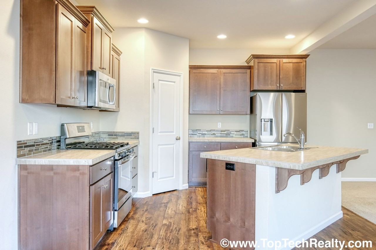 16871 Nw Anita St - Photo 6 of 25
