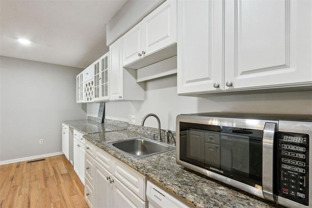 2724 Forest Ridge Dr #4 - Photo 3 of 16