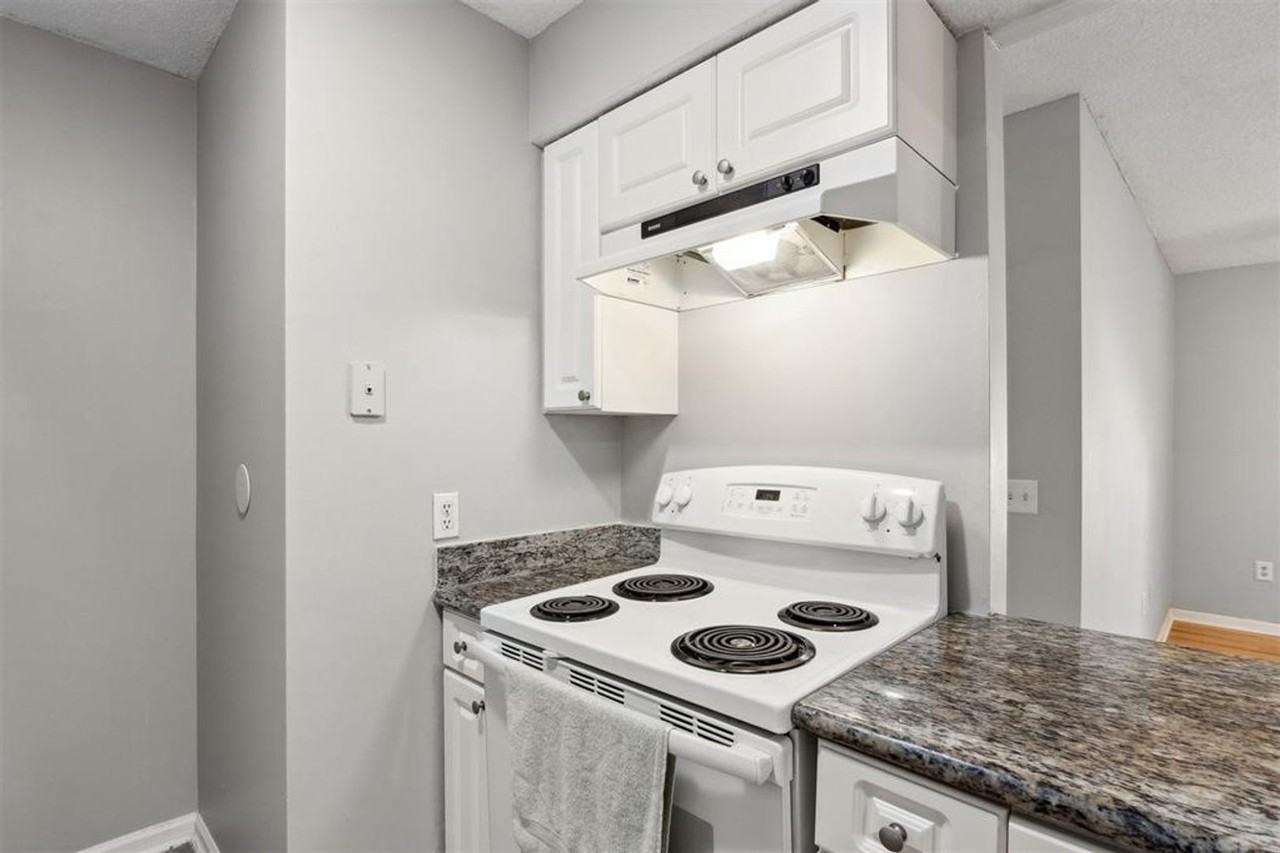 2724 Forest Ridge Dr #4 - Photo 5 of 16