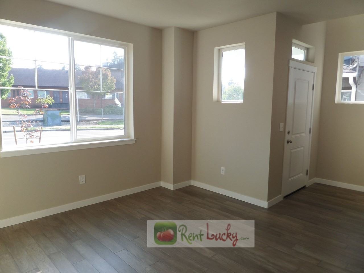 1433 E 48th St - Photo 2 of 28